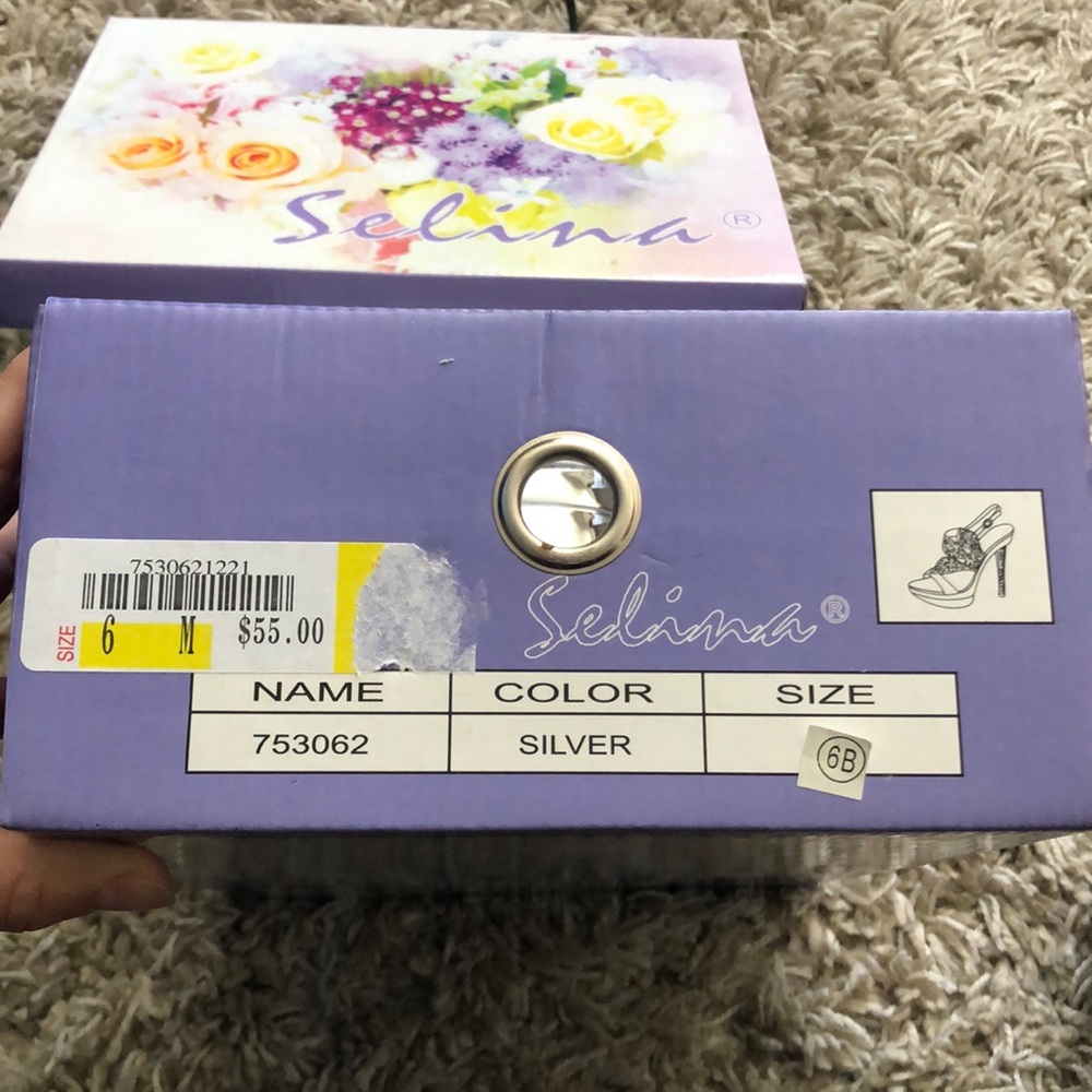 Heels - Picture 4 of 5